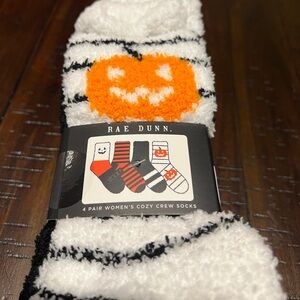 Rae Dunn Women’s Halloween Pumpkin Cozy Soft Fuzzy Socks Set of 4
